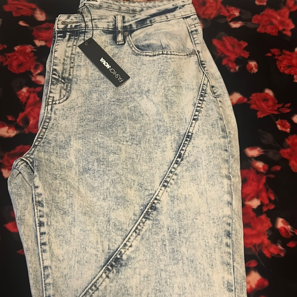 BRAND NEW STRETCH BOOT CUT JEANS LIGHT WASH